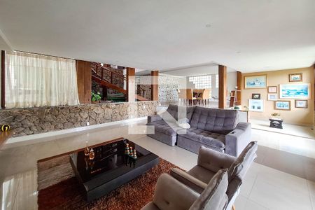 Sala de casa de condomínio à venda com 5 quartos, 470m² em Badu, Niterói