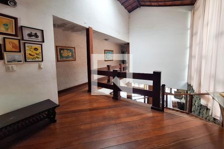 Hall de entrada de casa de condomínio para alugar com 5 quartos, 470m² em Badu, Niterói