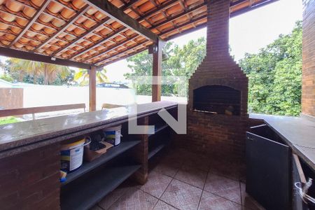 Casa de condomínio à venda com 470m², 5 quartos e 3 vagas Casa de condomínio à venda com 470m², 5 quartos e 3 vagasÁrea Externa