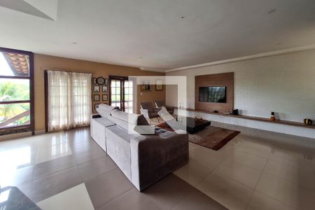 Sala de casa de condomínio para alugar com 5 quartos, 470m² em Badu, Niterói