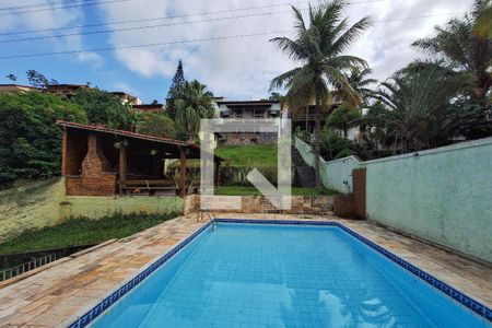 Casa de condomínio à venda com 470m², 5 quartos e 3 vagas Casa de condomínio à venda com 470m², 5 quartos e 3 vagasÁrea comum