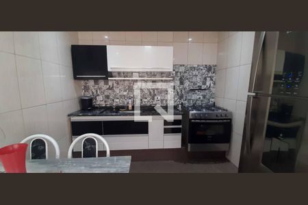 Casa à venda com 125m², 2 quartos e 2 vagasCozinha