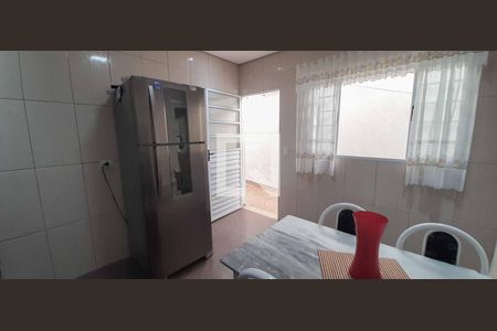 Casa à venda com 125m², 2 quartos e 2 vagasCozinha