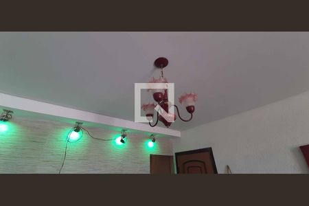 Sala de casa à venda com 2 quartos, 125m² em Umuarama, Osasco