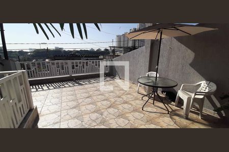 Varanda de casa à venda com 2 quartos, 125m² em Umuarama, Osasco