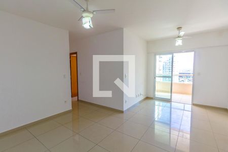 Sala de apartamento para alugar com 2 quartos, 72m² em Guilhermina, Praia Grande