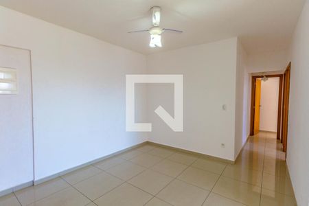 Sala de apartamento para alugar com 2 quartos, 72m² em Guilhermina, Praia Grande