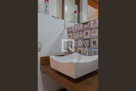 Casa à venda com 350m², 3 quartos e 5 vagasBanheiro de Serviço