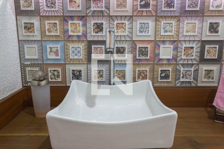 Casa à venda com 350m², 3 quartos e 5 vagasBanheiro de Serviço