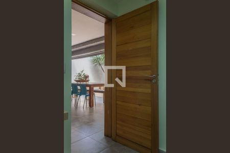 Casa à venda com 350m², 3 quartos e 5 vagasQuarto de Serviço