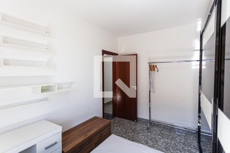 Quarto 1 de apartamento para alugar com 2 quartos, 60m² em Lagoinha, Belo Horizonte