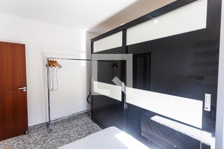 Quarto 1 de apartamento para alugar com 2 quartos, 60m² em Lagoinha, Belo Horizonte