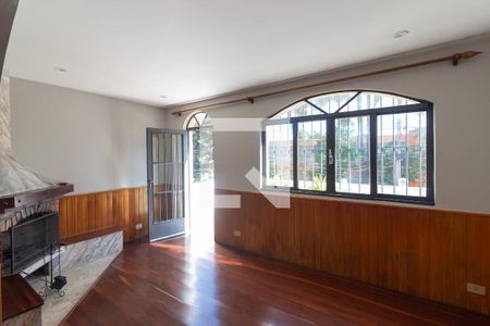 Sala Lareira de casa à venda com 3 quartos, 158m² em Campininha, São Paulo
