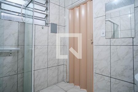 Banheiro  de casa para alugar com 1 quarto, 55m² em Vila Guilhermina, São Paulo