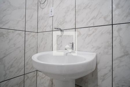Banheiro  de casa para alugar com 1 quarto, 55m² em Vila Guilhermina, São Paulo