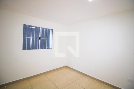 Quarto 1 de casa para alugar com 2 quartos, 95m² em Vila Nivi, São Paulo