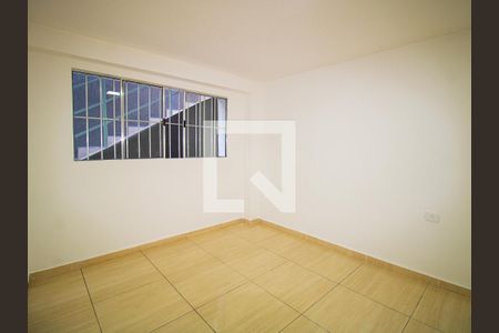 Quarto 2 de casa para alugar com 2 quartos, 95m² em Vila Nivi, São Paulo
