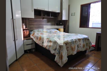 Casa à venda com 240m², 3 quartos e 5 vagasSuíte