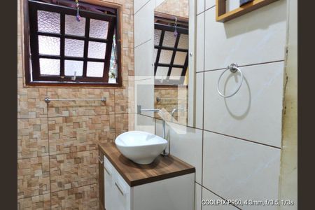 Casa à venda com 240m², 3 quartos e 5 vagasBanheiro 1