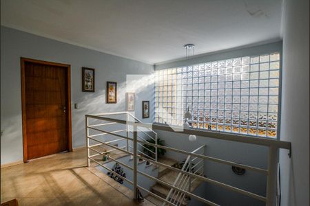 Casa à venda com 312m², 3 quartos e 4 vagasEscada