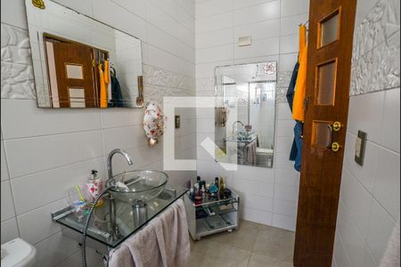 Casa à venda com 312m², 3 quartos e 4 vagasBanheiro da Suíte