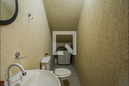 Casa à venda com 312m², 3 quartos e 4 vagasBanheiro de serviço