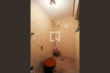 Casa à venda com 212m², 4 quartos e 4 vagasBanheiro