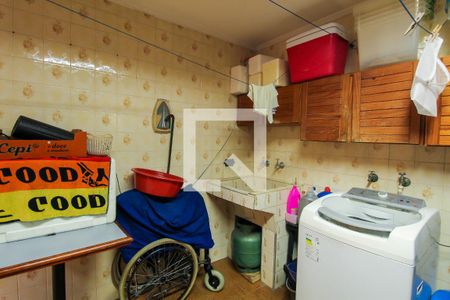 Casa à venda com 212m², 4 quartos e 4 vagasDetalhe da área de serviço