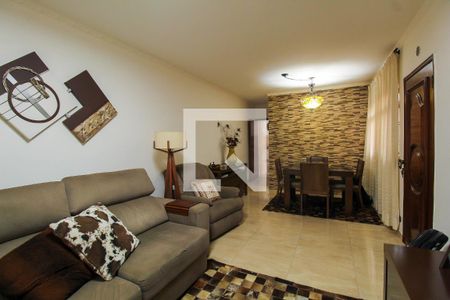 Sala de casa à venda com 4 quartos, 212m² em Vila Canero, São Paulo