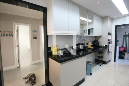 Apartamento para alugar com 167m², 4 quartos e 2 vagasCozinha