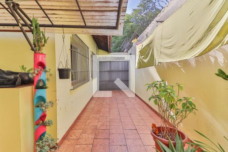 Casa para alugar com 276m², 3 quartos e 4 vagasQuintal