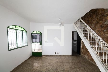 Sala de casa para alugar com 3 quartos, 220m² em Campo Grande, Rio de Janeiro