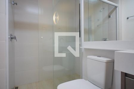 Banheiro de kitnet/studio para alugar com 1 quarto, 48m² em Campeche, Florianópolis