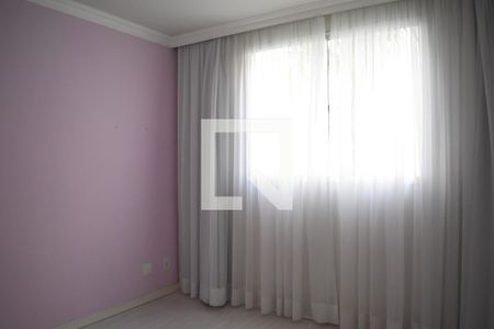 Quarto 2 de apartamento para alugar com 2 quartos, 52m² em Pinheirinho, Curitiba