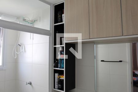 Banheiro de apartamento para alugar com 1 quarto, 27m² em Vila Ema, São Paulo