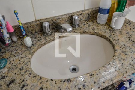 Apartamento à venda com 74m², 2 quartos e sem vagaBanheiro