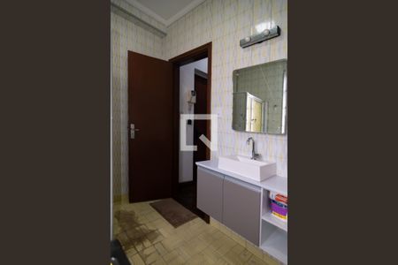 Banheiro  de kitnet/studio para alugar com 1 quarto, 32m² em República, São Paulo