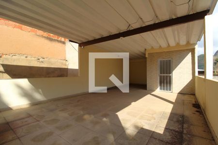 Casa à venda com 336m², 3 quartos e 2 vagasTerraço