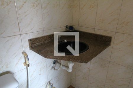 Casa à venda com 336m², 3 quartos e 2 vagasBanheiro da suíte 1