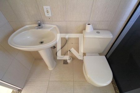 Casa à venda com 336m², 3 quartos e 2 vagasBanheiro da suíte 2