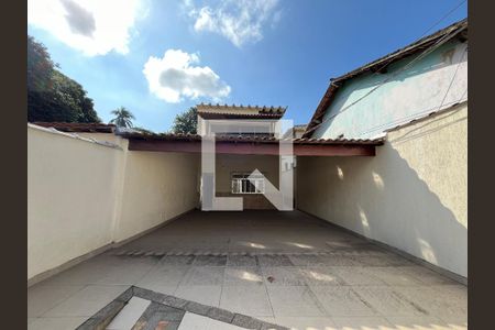 Casa à venda com 336m², 3 quartos e 2 vagasFrente da casa