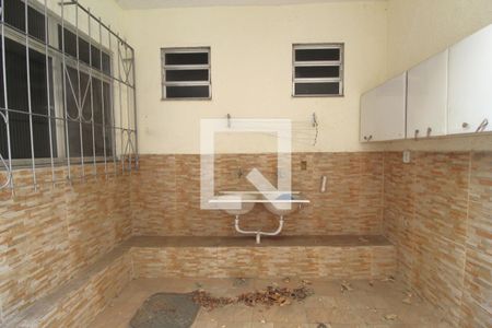 Casa à venda com 336m², 3 quartos e 2 vagasÁrea de serviço