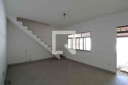 Sala de casa à venda com 3 quartos, 336m² em Curicica, Rio de Janeiro
