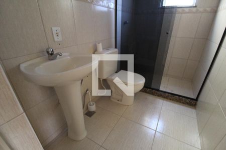 Casa à venda com 336m², 3 quartos e 2 vagasBanheiro da suíte 2