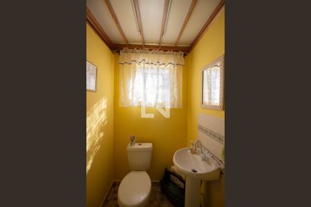 Casa à venda com 302m², 2 quartos e 3 vagas Casa à venda com 302m², 2 quartos e 3 vagasLavabo