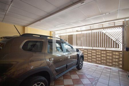 Casa à venda com 302m², 2 quartos e 3 vagas Casa à venda com 302m², 2 quartos e 3 vagasGaragem