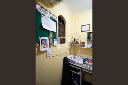 Casa à venda com 302m², 2 quartos e 3 vagas Casa à venda com 302m², 2 quartos e 3 vagasEscritório