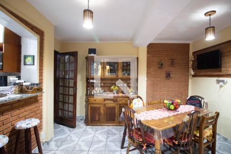 Casa à venda com 302m², 2 quartos e 3 vagas Casa à venda com 302m², 2 quartos e 3 vagasSala de Jantar