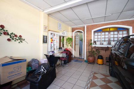 Casa à venda com 302m², 2 quartos e 3 vagas Casa à venda com 302m², 2 quartos e 3 vagasGaragem