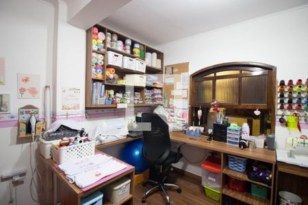 Casa à venda com 302m², 2 quartos e 3 vagas Casa à venda com 302m², 2 quartos e 3 vagasQuarto 2